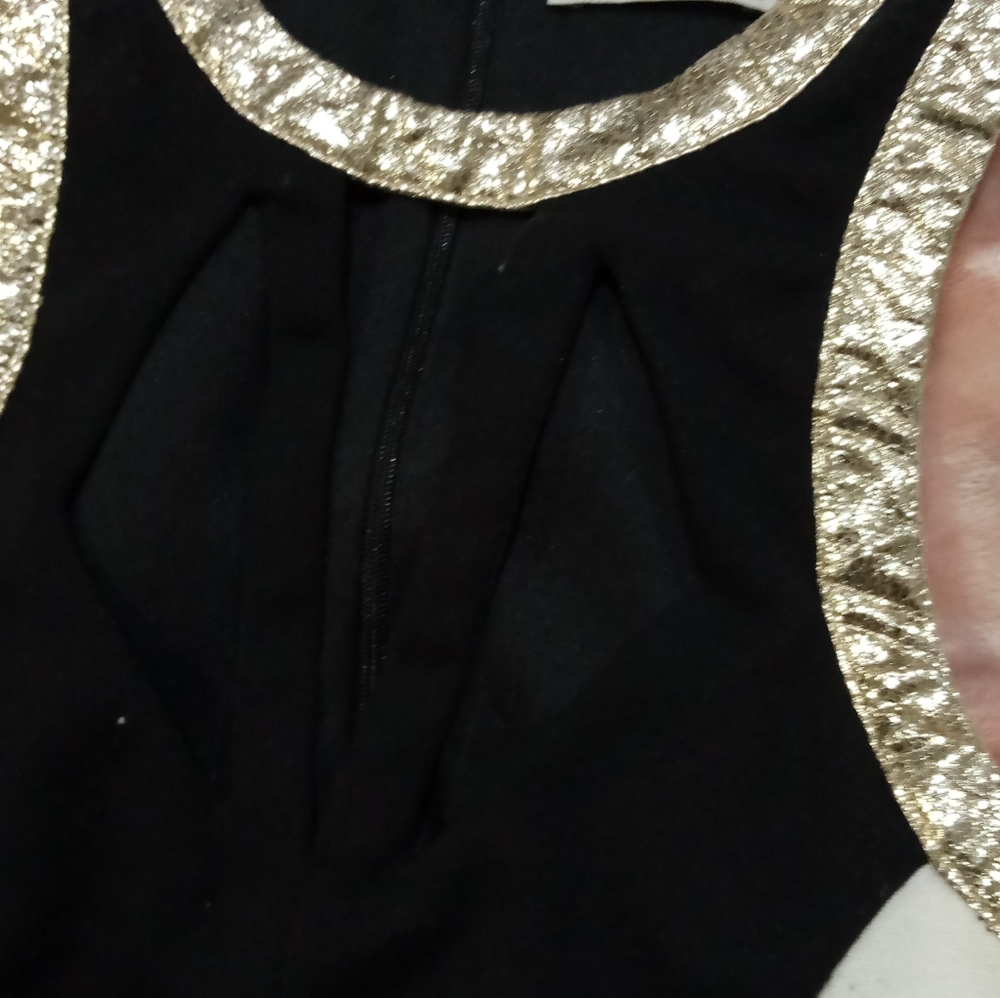 Dress - Picture 1 of 4